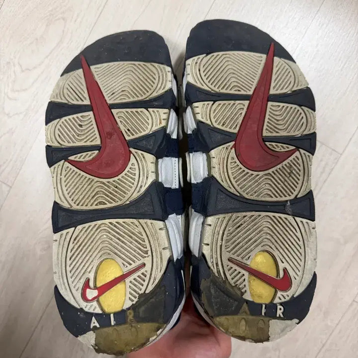 [BUNJANG] Nike Air More Uptempo White Navy Sneakers / 나이키 에어 모어 업템포 흰남 운동화 / 265