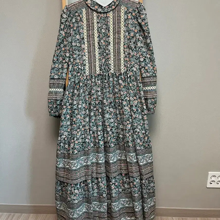 [BUNJANG] Thursday Island Dress / THURTHDAY ISLAND 원피스