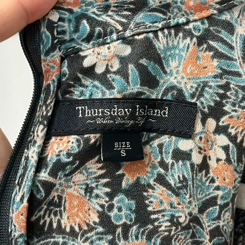 [BUNJANG] Thursday Island Dress / THURTHDAY ISLAND 원피스