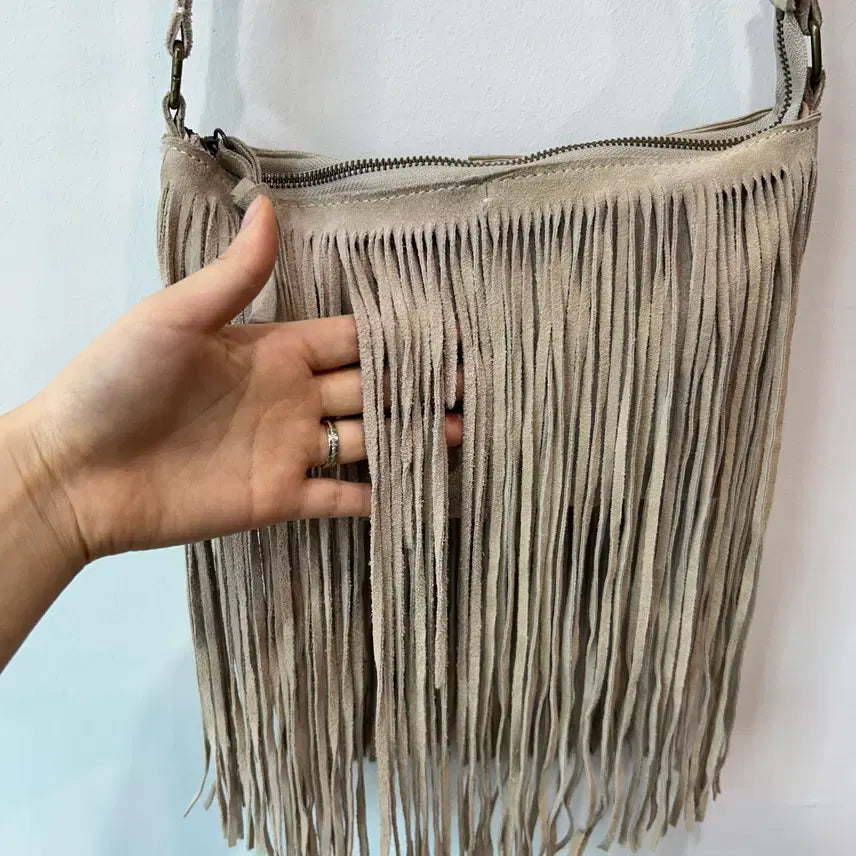 [BUNJANG] Vintage Fringe Detail Crossbody Bag / 빈티지 프린지 디테일 크로스백