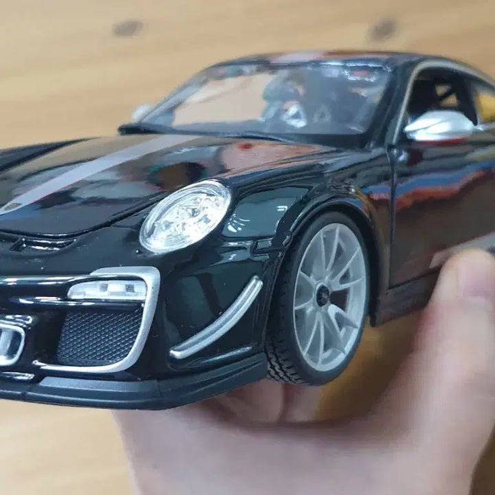 [BUNJANG] Porsche 911 RSR RS 4.0 Black Diecast Model 1:18 Scale / 포르쉐 RS 4.0 블랙 다이캐스트 모형