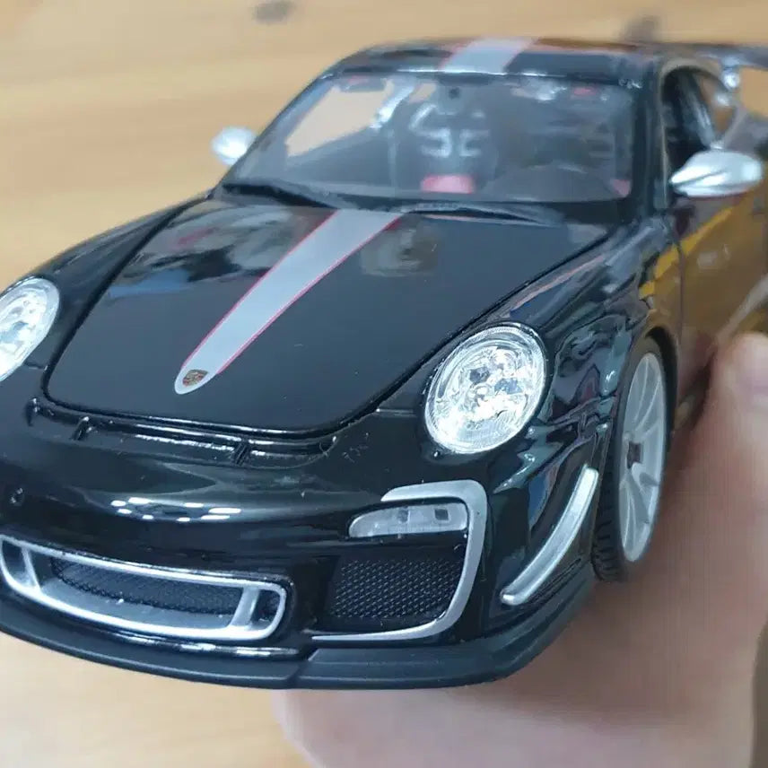 [BUNJANG] Porsche 911 RSR RS 4.0 Black Diecast Model 1:18 Scale / 포르쉐 RS 4.0 블랙 다이캐스트 모형