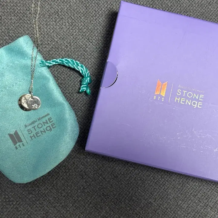 [BUNJANG] BTS V Stonehenge Necklace / 방탄 BTS 뷔 스톤헨지 목걸이