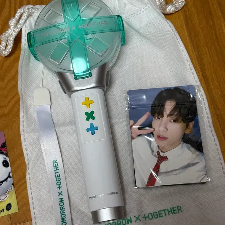 [BUNJANG] TXT Sweetune Moa Zone Photocard &amp; Moa Bong Bundle / 투바투 스윗콘 모아존 포카 + 모아봉