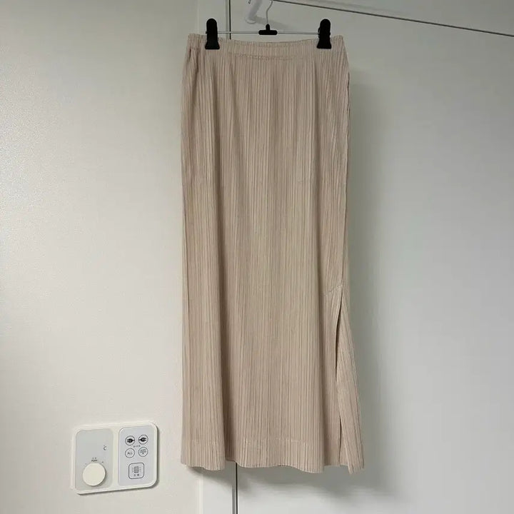 [BUNJANG] Pleated Long Skirt Beige / 플리츠 롱스커트 베이지