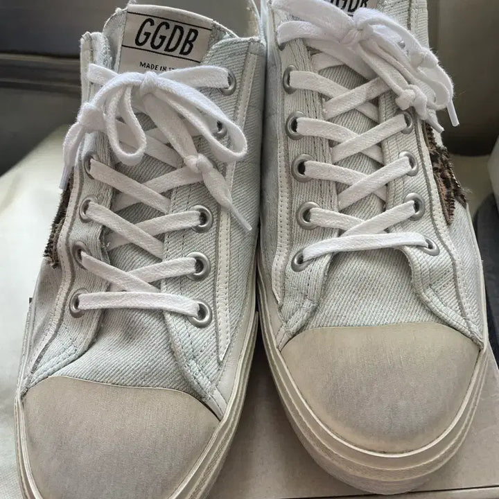 [BUNJANG] Golden Goose V-Star 2 Size 43 / 골든구스 브이스타 2v-star, 43사이즈