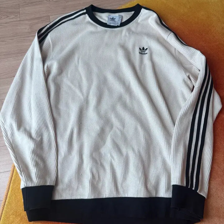 [BUNJANG] Adidas Adicolor Classic Waffle Crewneck White 3XL / 아디다스 아디컬러 클래식 와플 크루넥 원더 화이트 3xl