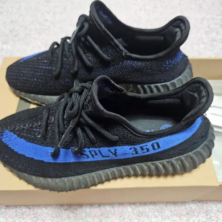 [BUNJANG] Adidas Yeezy Boost 350 V2 Dazzling Blue "270" / 아디다스 이지부스트 350 V2 다즐링 블루 270 팝니다