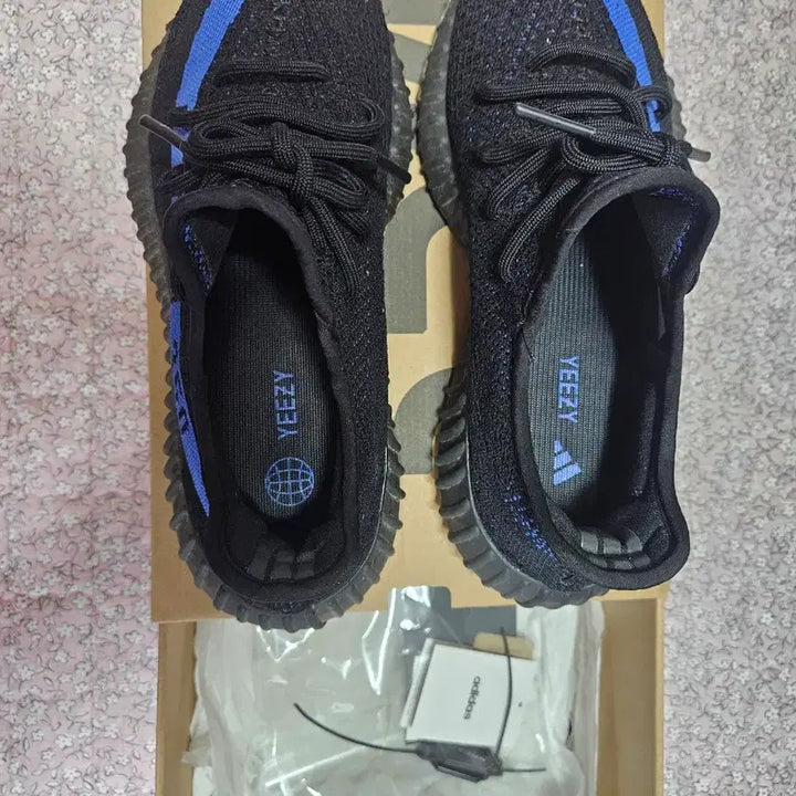 [BUNJANG] Adidas Yeezy Boost 350 V2 Dazzling Blue "270" / 아디다스 이지부스트 350 V2 다즐링 블루 270 팝니다