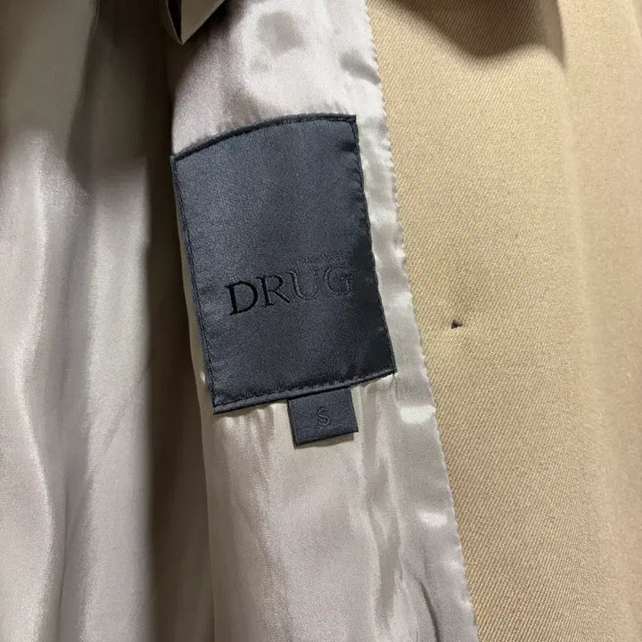 [BUNJANG] Drug Homme Double-Button Beige Trench Coat / [s-m] 드러그 옴므 트렌치 코트 베이지
