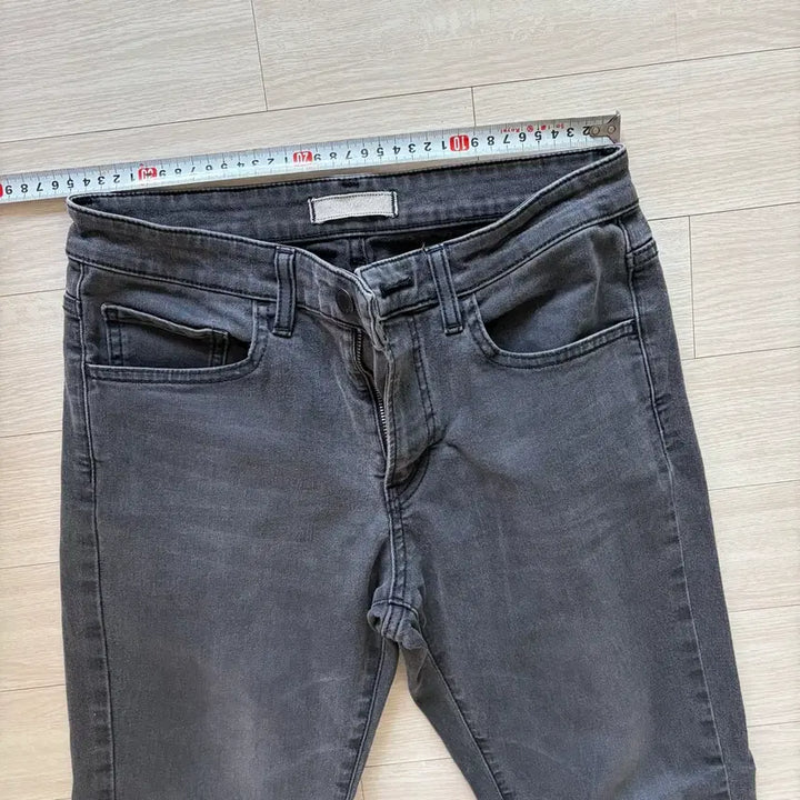 [BUNJANG] Uniqlo Black Blue Denim Jeans 28 / 유니클로 흑청 데님 청바지 28