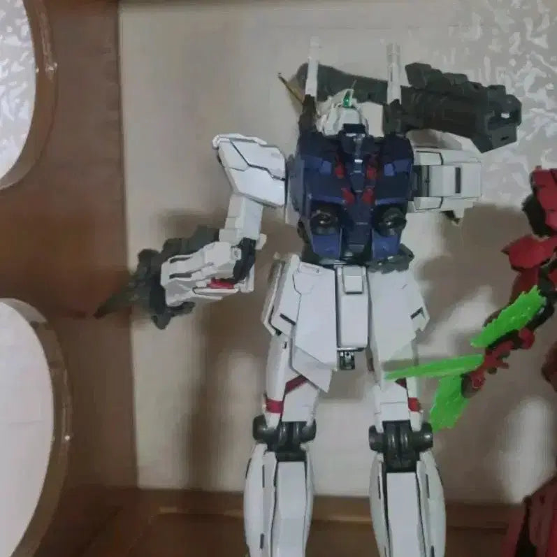 [BUNJANG] MG Unicorn Gundam Plamodel Figure / mg 유니콘 건담 프라모델 피규어