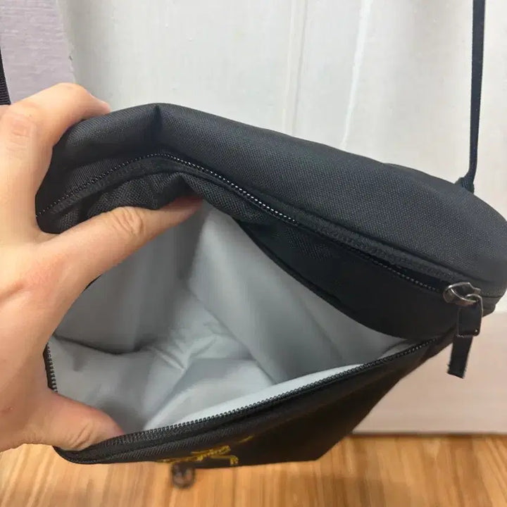 [SOLD OUT] 아크테릭스 맨티스2 웨이스트 크로스백 검골 판매