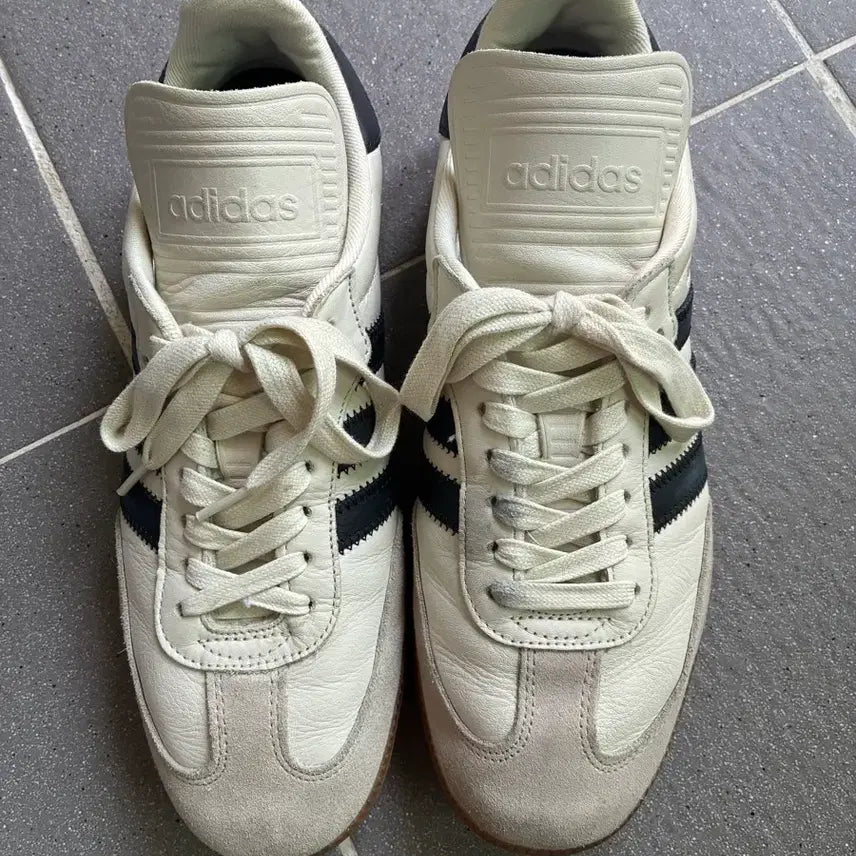[BUNJANG] Adidas Pharrell Humanrace Samba Sneakers / 아디다스 휴면레이스 삼바 275