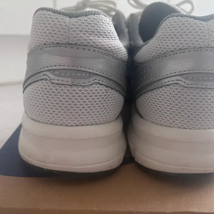 [BUNJANG] Asics Jog 100s White US 8.5 / 아식스 조그100 s 화이트 265사이즈 팝니다