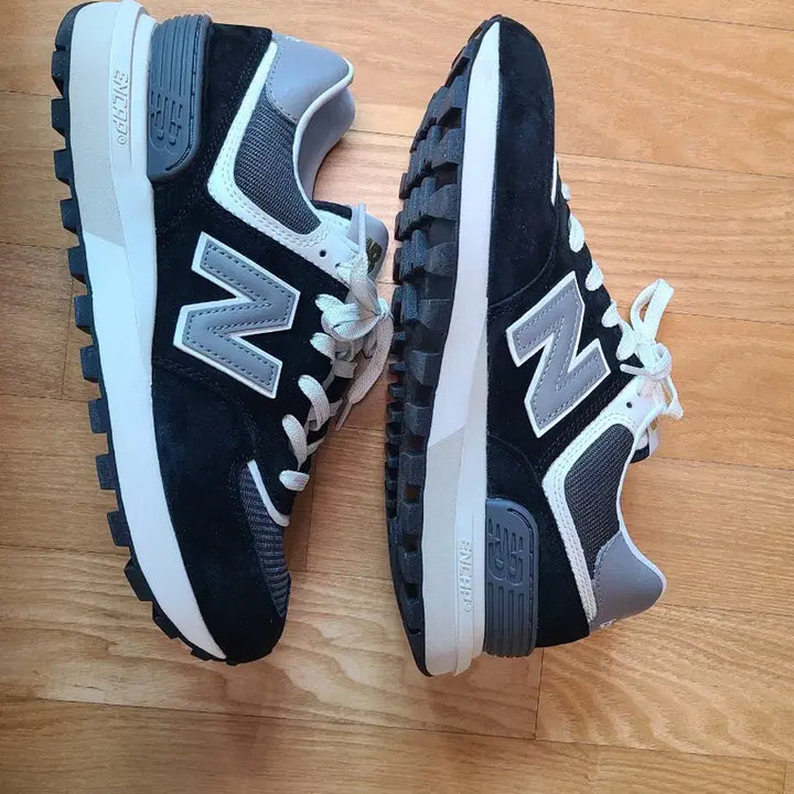 [BUNJANG] New Balance 574 Legacy Black / 뉴발란스 574 레거시 블랙 265