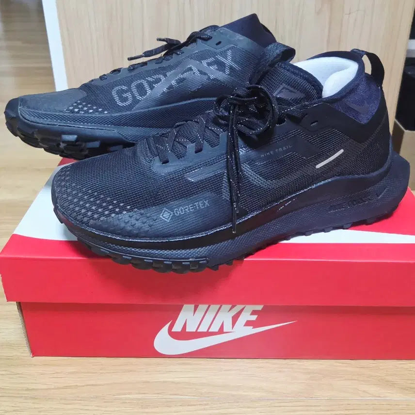 [BUNJANG] Nike Pegasus Trail 4 GTX Running Shoes (260mm) / 나이키 정품 고어텍스 런닝화  페가수스 트레일4 GTX 260