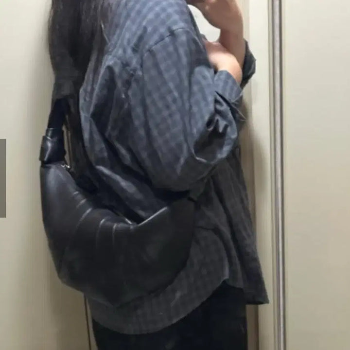 [BUNJANG] Le Mess Tal Croissant Shoulder Bag / 크루아상백 크로스숄더백