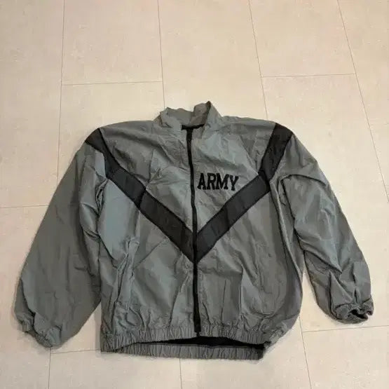 [BUNJANG] US Military IPFU Army Windbreaker Jacket / 미군 IPFU ARMY 바람막이 자켓