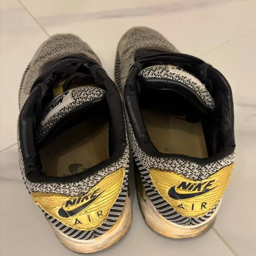 [BUNJANG] Nike Air Max 90 Premium QS Jacquard Gold Black / 나이키 에어 맥스 90 프리미엄 QS 골드 블랙 JCRD 자카드 265