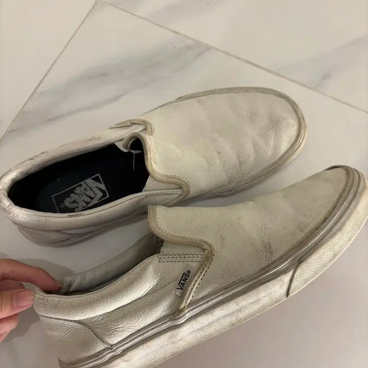 [BUNJANG] Vans White Slip-On Sneakers Size 260 / 반스 흰색 슬립온 운동화 스니커즈 260