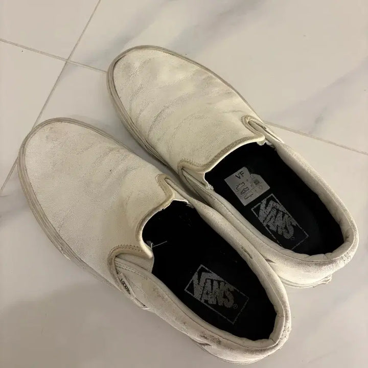 [BUNJANG] Vans White Slip-On Sneakers Size 260 / 반스 흰색 슬립온 운동화 스니커즈 260