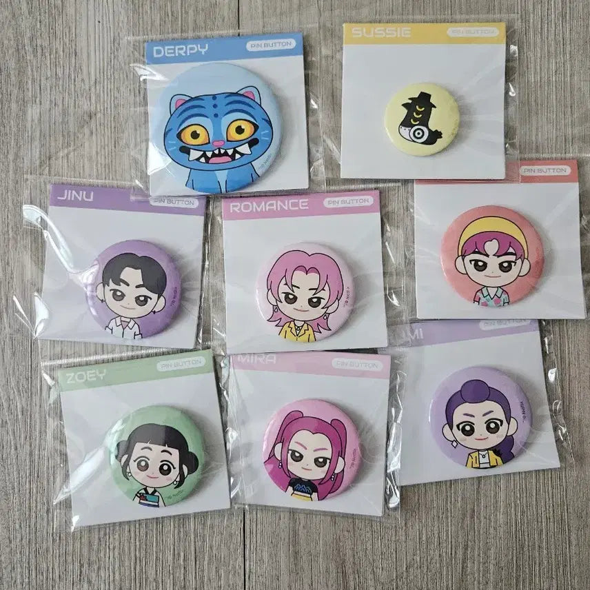 [BUNJANG] KIDOHUN 8-Piece Can Badge Set (Duffy, Seossi, Huntrix, Sajaboyz) / 공식굿즈)케데헌 더피, 서씨, 헌트릭스, 사자보이즈 8종 캔뱃지 정가양도