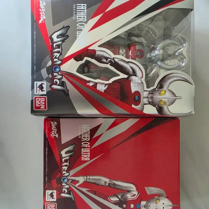 [BUNJANG] Bandai Ultra ACT Ultraman Father &amp; Mother Figures / (급처)반다이 ULTRA ACT 울트라맨 울트라의 아버지,어머니 피규어