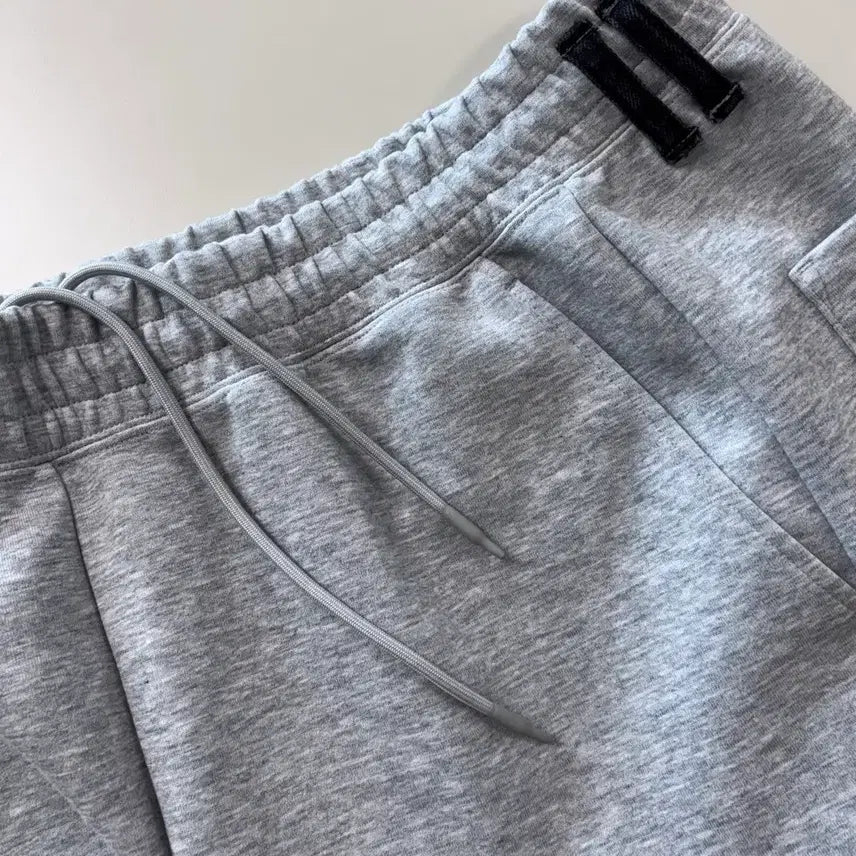 [BUNJANG] ACW Distressed Sweat Shorts (Size 30-32) / [30-32] ACW, 쇼트 스웨트팬츠