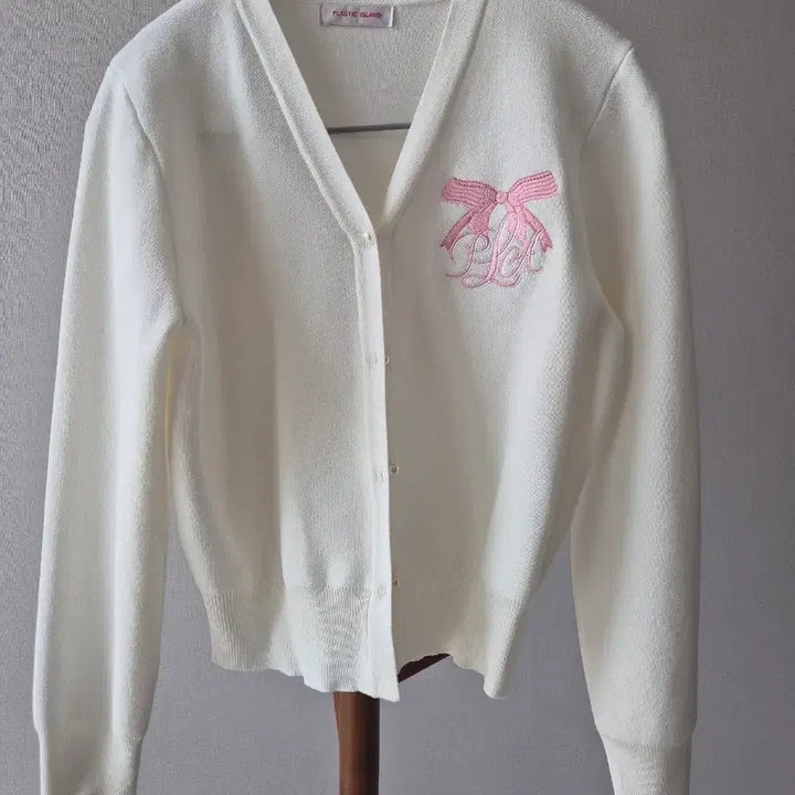 [BUNJANG] Plastic Island Ivory Flower Embroidered Cardigan / 플라스틱아일랜드 아이보리 플라워 자수 가디건