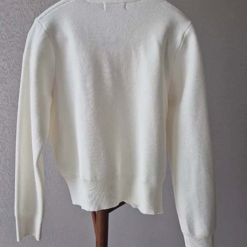 [BUNJANG] Plastic Island Ivory Flower Embroidered Cardigan / 플라스틱아일랜드 아이보리 플라워 자수 가디건