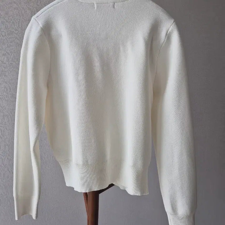 [BUNJANG] Plastic Island Ivory Flower Embroidered Cardigan / 플라스틱아일랜드 아이보리 플라워 자수 가디건