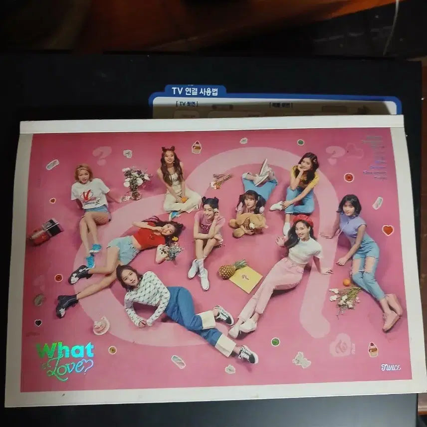 [BUNJANG] Twice What is Love? Album Poster / 트와이스 What is Love? 앨범 포스터 소장음반방출 미사용