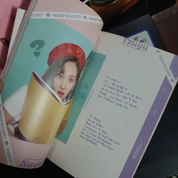 [BUNJANG] Twice What is Love? Album Poster / 트와이스 What is Love? 앨범 포스터 소장음반방출 미사용