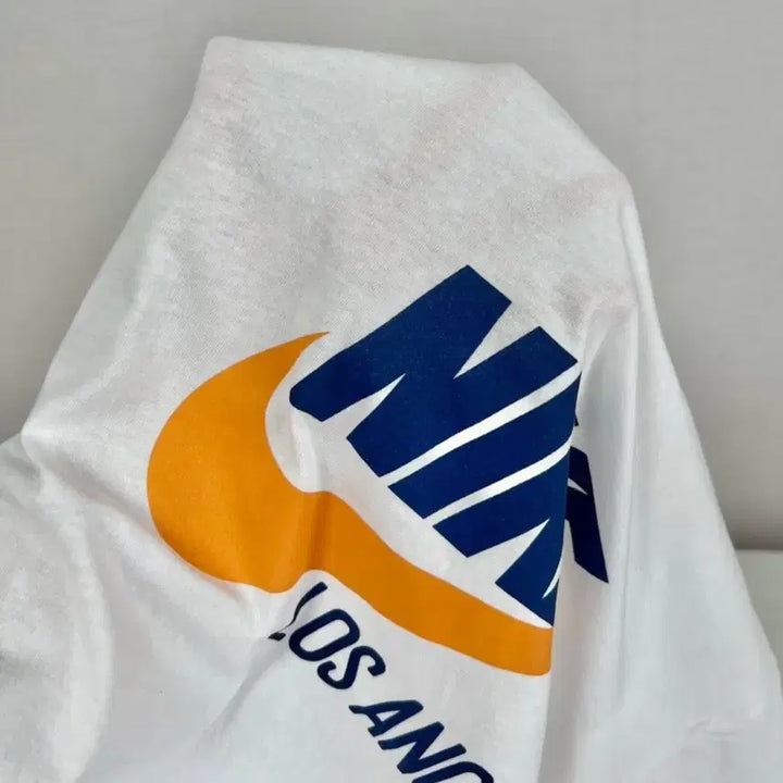 [BUNJANG] Nike LA T-Shirt White / 나이키 LA 반팔 화이트 새상품 S,M,L,XL