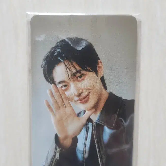 [BUNJANG] Byun Woo Seok Giordano 1st Edition Photocard / 변우석 지오다노1차포토카드