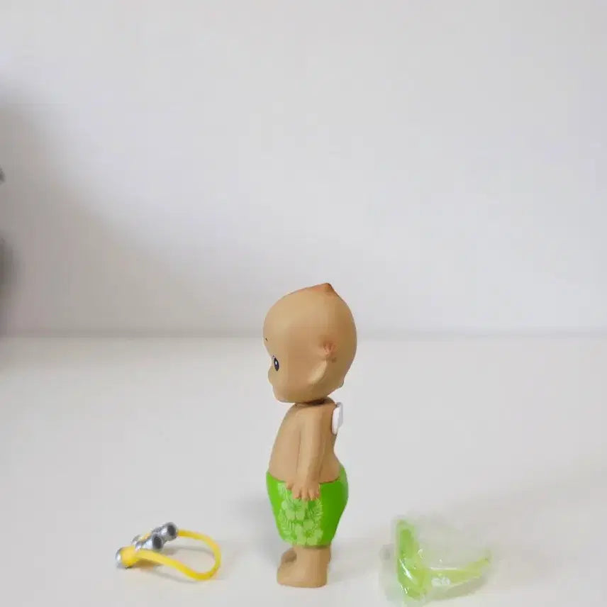 [BUNJANG] Sonny Angel Summer Beach Accessory Set (Figure + Goggles + Telescope) / 단순개봉>소니엔젤  썸머/소니엔젤 비치 악세사리(피규어+고글+망원경)