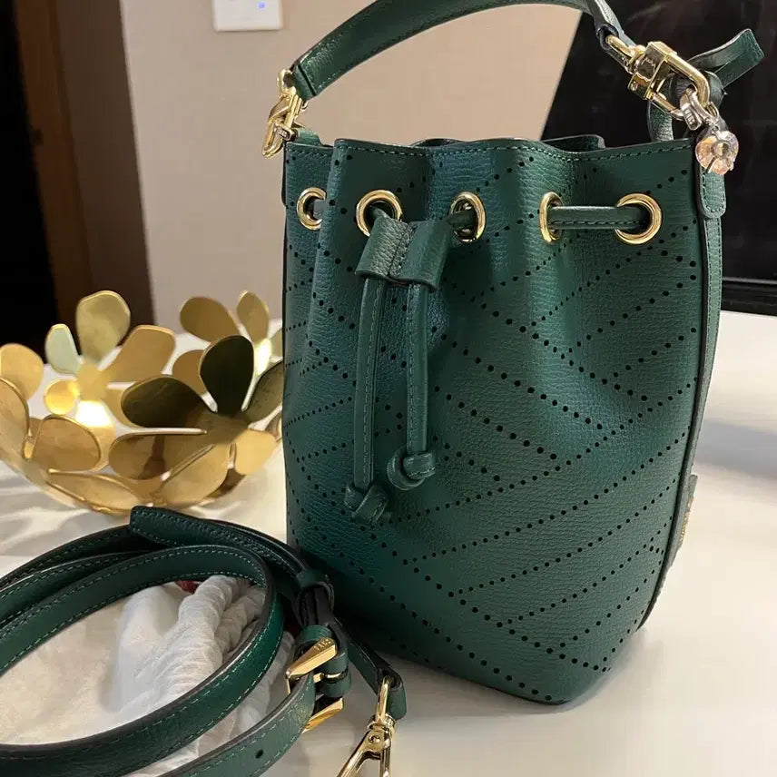 [BUNJANG] Daks Green Punching Leather Bucket Bag / 닥스 그린 펀칭  가죽버킷백