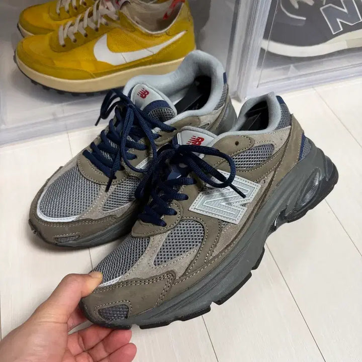 [BUNJANG] New Balance Khakis 2010 Used Sneakers Size 265 / [265] 뉴발란스 카키스 2010 중고