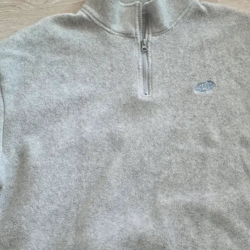 [BUNJANG] THE BOYZ THE BZ LAND Fleece Half Zip-up / 더보이즈 더비랜드 후리스 하프 집업