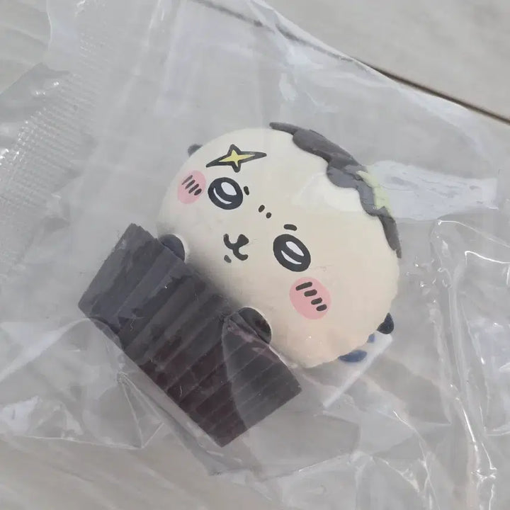 [BUNJANG] Chikawa Racco Cupcake Monitor Figure / 먼작귀 랏코 컵케이크 모니터 피규어 컵케잌 해달 치이카와