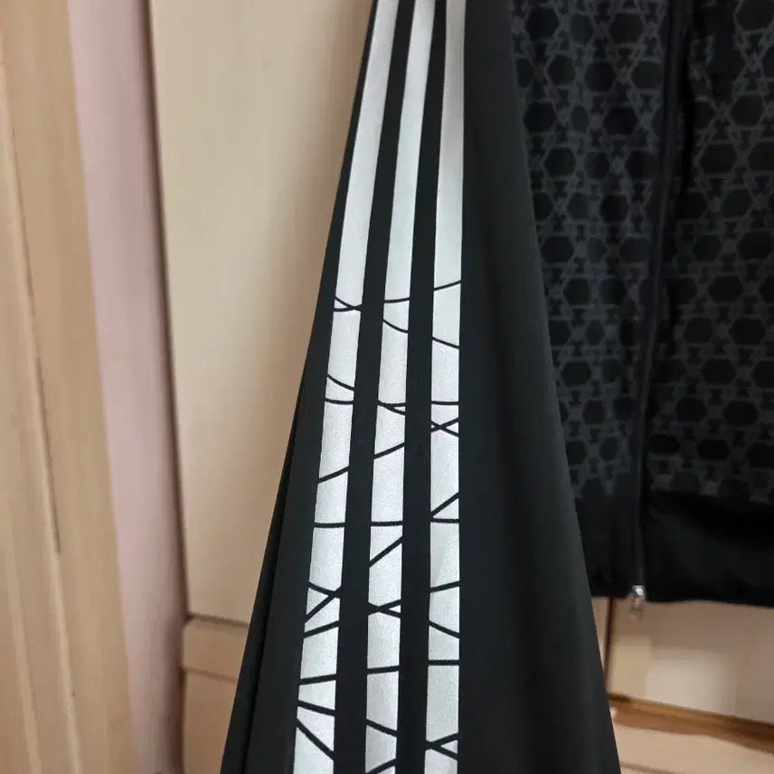 [BUNJANG] Adidas Golf Black Pattern Track Jacket L / 아디다스 골프 블랙 패턴 트랙 자켓 L