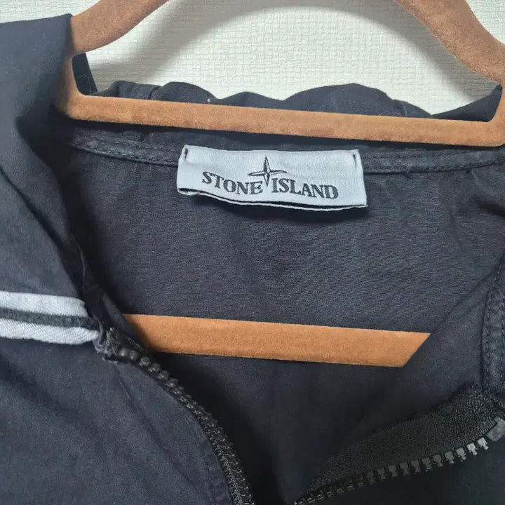 [BUNJANG] Stone Island Windbreaker Jacket / 스톤아일랜드 바람막이