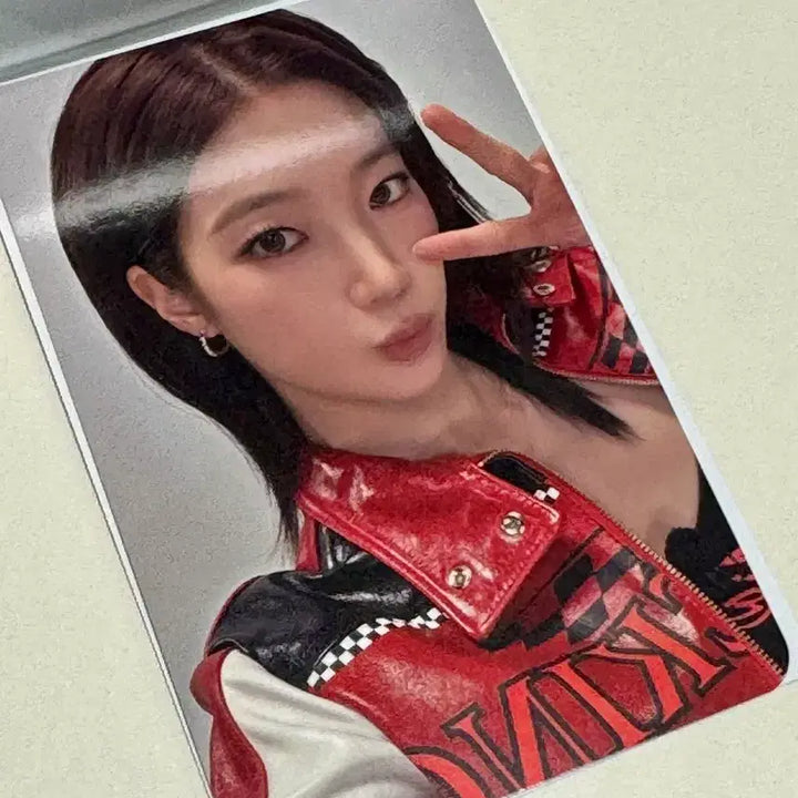 [BUNJANG] LE SSERAFIM Kazuha VR Concert Photocard / 르세라핌 VR 콘서트 카즈하 포카