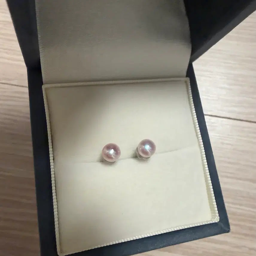 [SOLD OUT] 새상품) 천연 담수진주귀걸이 핑크빛 5mm+ 일러지방지침
