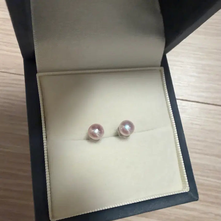 [SOLD OUT] 새상품) 천연 담수진주귀걸이 핑크빛 5mm+ 일러지방지침