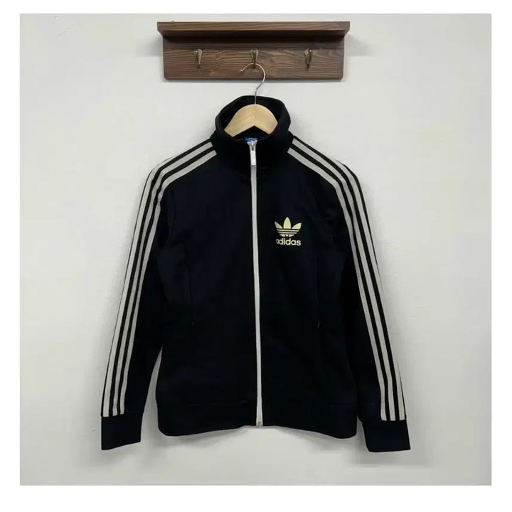 [BUNJANG] Adidas Black Big Europa Track Top Jersey (Size 100) / 아디다스 블랙 빅유로파 트랙탑 져지 (100)
