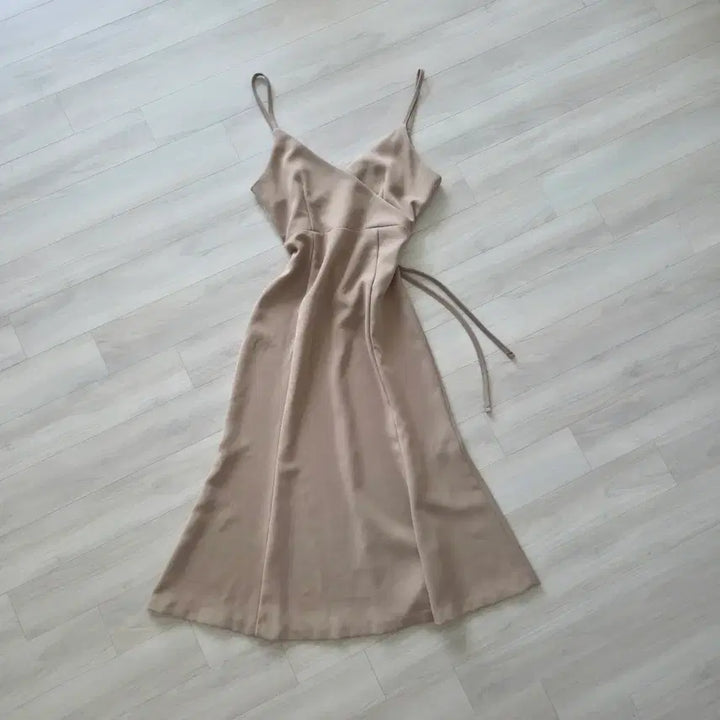 [BUNJANG] Beige Strap Long Dress Sleeveless Vest Style / 베이지 끈 롱 원피스 뷔스티에 나시 데이트룩