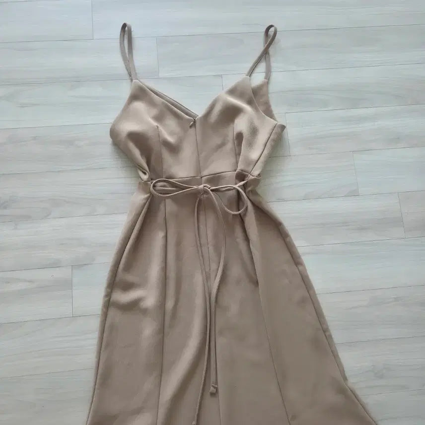 [BUNJANG] Beige Strap Long Dress Sleeveless Vest Style / 베이지 끈 롱 원피스 뷔스티에 나시 데이트룩