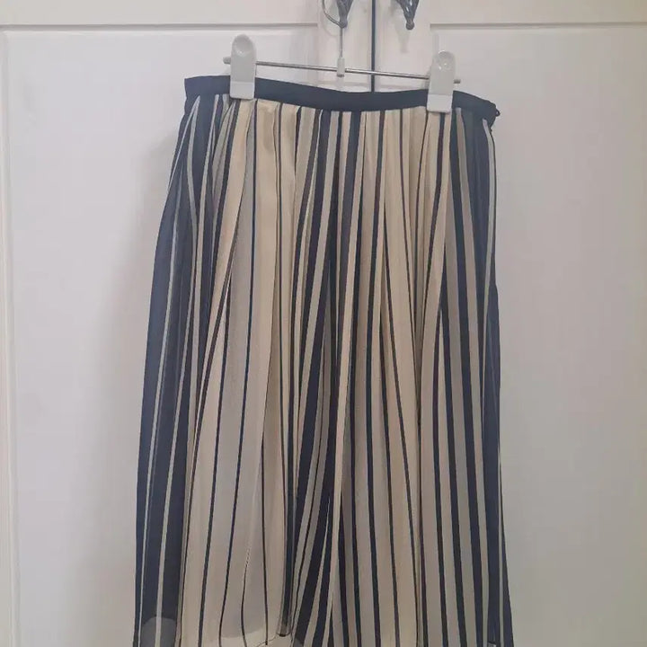 [SOLD OUT] 에스카다 실크 쉬폰 스커트